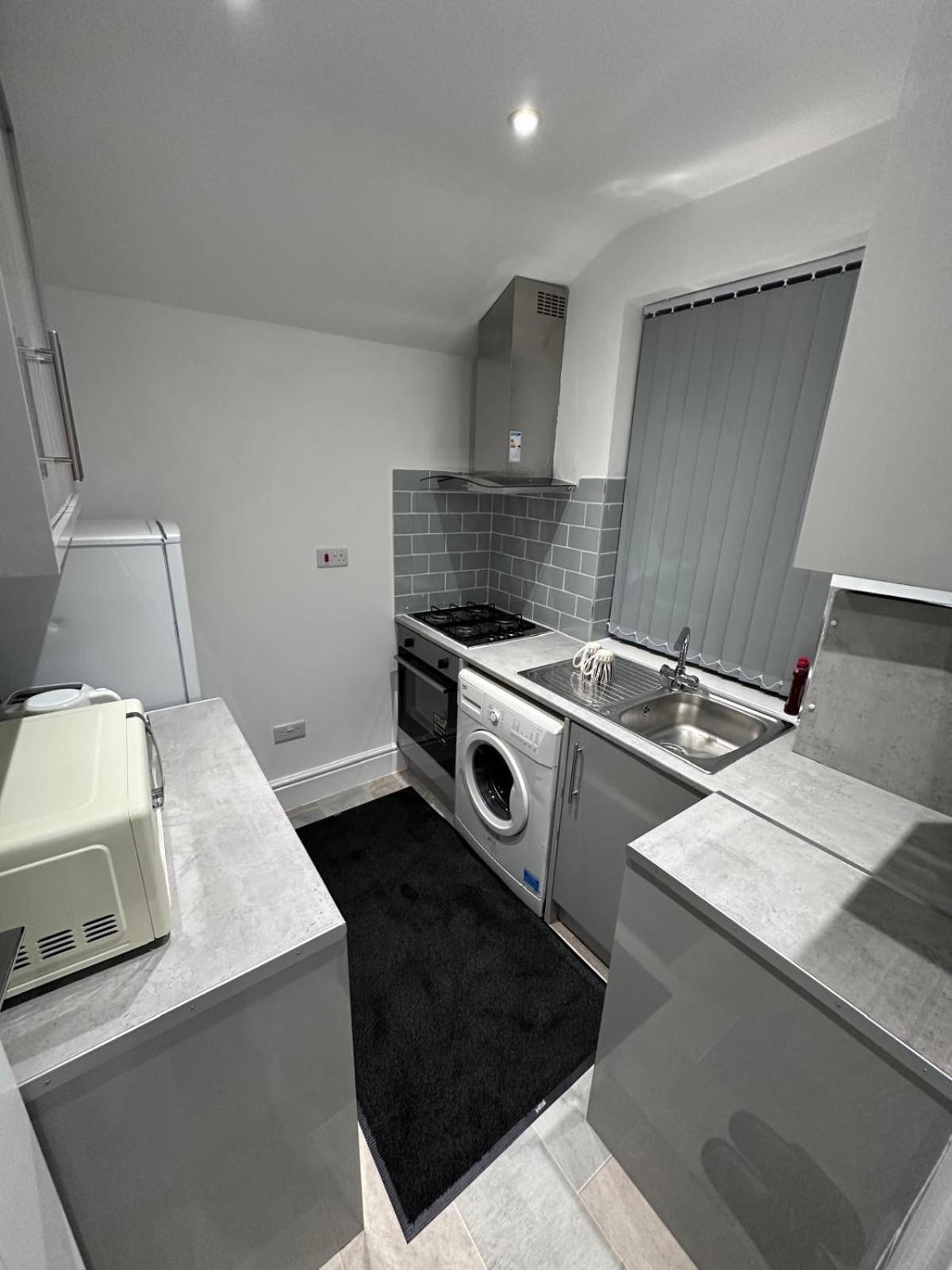 Modern Two-Bedroom Apartment Manchester Exterior photo